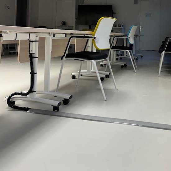 Cablage électrique d'une salle de réunion à Bayonne