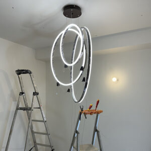 chantier de rénovation électrique d'une boutique à la rochelle